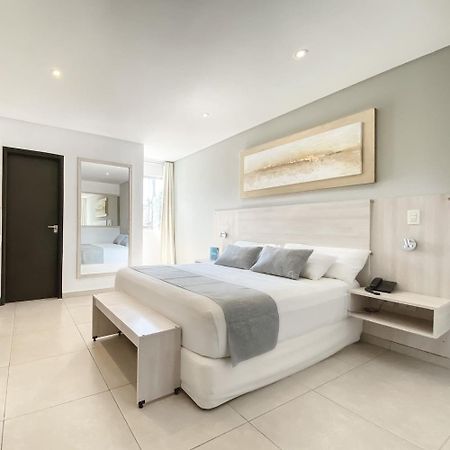 Danieri Asuncion Hotel Bagian luar foto